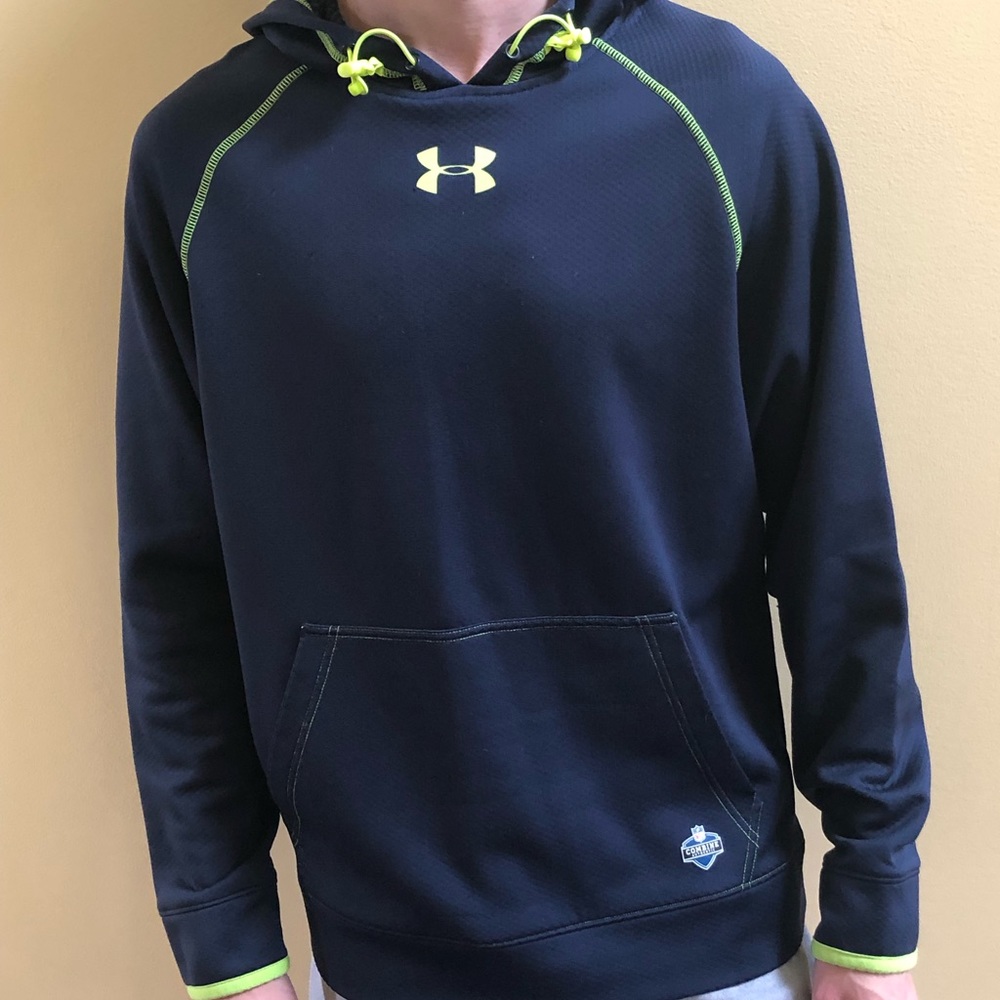 Under Armour Hoodie (Size Medium)